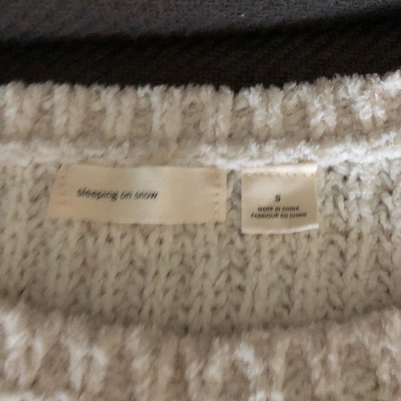 Sweater - Picture 4 of 4